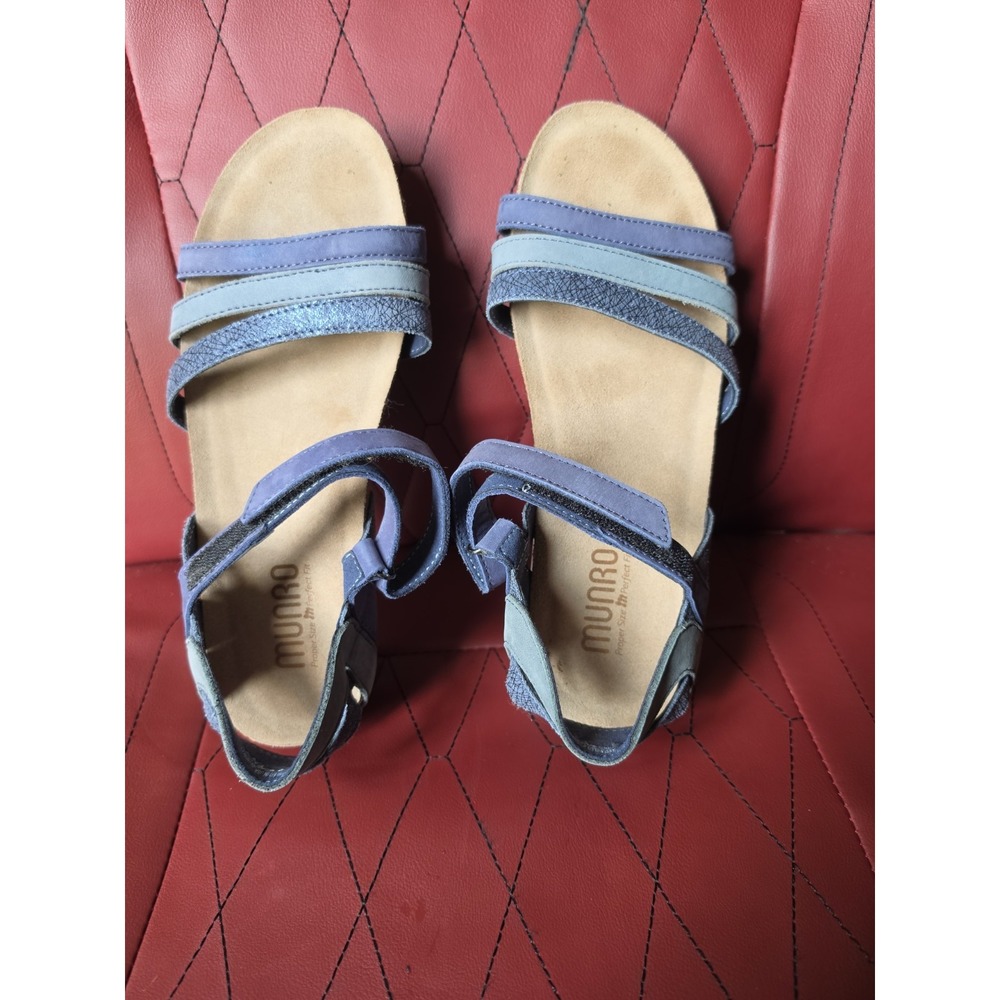 Munro sandals 7.5